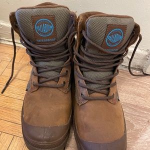 Palladium pampa sport cuff US5.5, EU36 waterproof boots